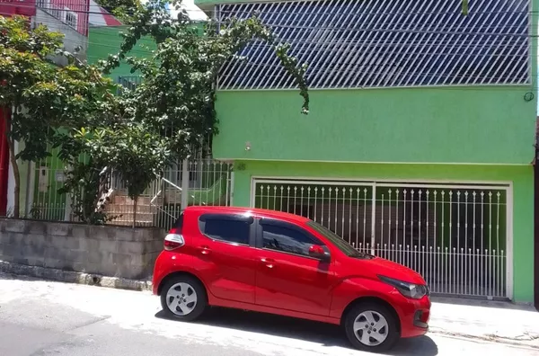 Amplo Imóvel com 2 Casas e Vista Privilegiada!