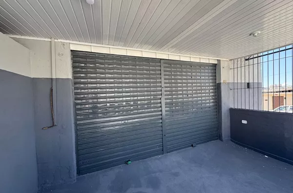 Salão comercial localizado na Vila Campanela