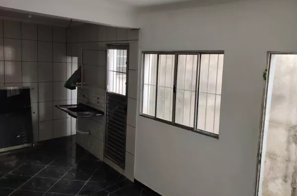 Amplo Imóvel Residencial com 4 Dormitórios (2 Suítes) - Ponte rasa