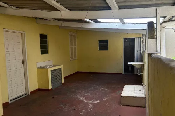 Casa com 02 dormitórios, sala, cozinha, 02 banheiros e área de serviço - Tatuapé.