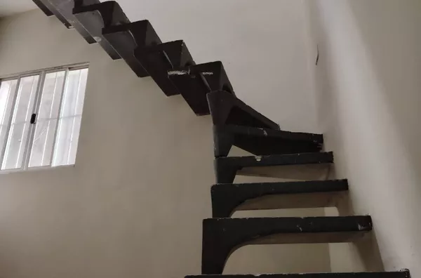 Amplo Imóvel Residencial com 4 Dormitórios (2 Suítes) - Ponte rasa