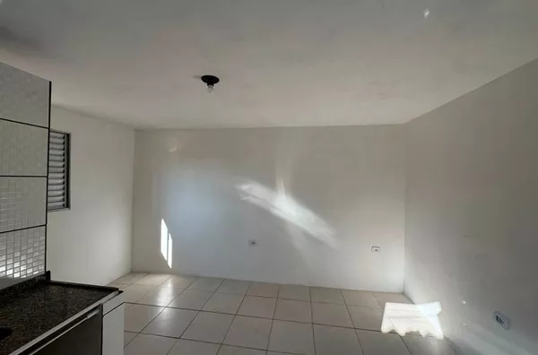 Casa com 01 cômodo,  Jardim Coimbra, São Paulo