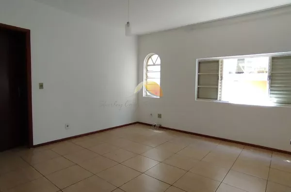 VENDO OU ALUGO ÓTIMO APARTAMENTO NA VARGINHA!