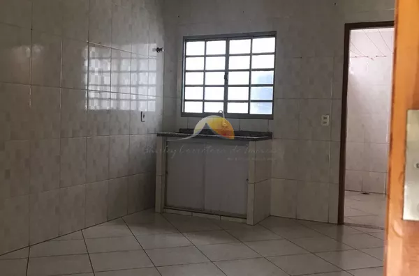 ALUGO ÓTIMO APARTAMENTO NO BAIRRO VARGINHA!