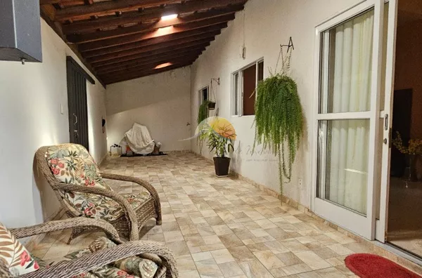 VENDO EXCELENTE CASA NO MORRO CHIC!