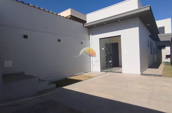 VENDO ÓTIMA CASA NO BAIRRO SANTA TEREZINHA