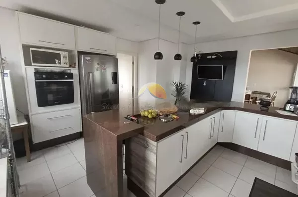 VENDO EXCELENTE APARTAMENTO NO EDIFÍCIO DONA JÚLIA!