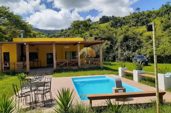 VENDO OU ALUGO P/TEMPORADA ÓTIMO SÍTIO NO BAIRRO ANO BOM!