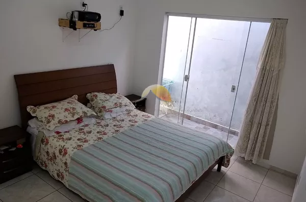 Suíte com móveis planejados