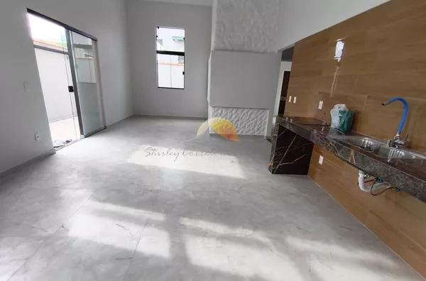 Casa novinha, linda, bem acabada no Jardim California