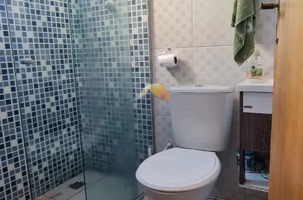 VENDE-SE CASA NO BAIRRO SANTA TEREZINHA