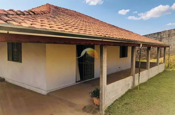 VENDE-SE CHÁCARA EM PIRANGUINHO