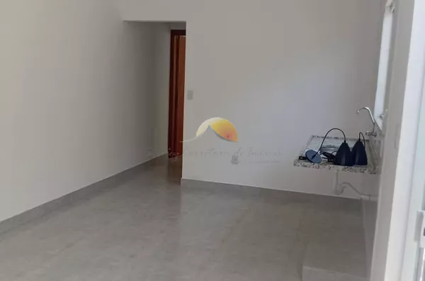 VENDO EXCELENTE CASA NO BAIRRO COLINA VERDE 