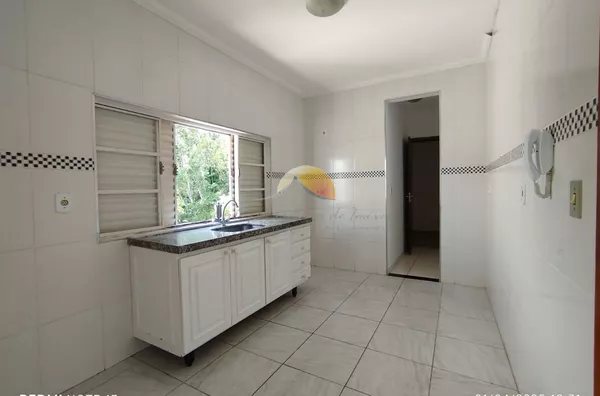 VENDO OU ALUGO ÓTIMO APARTAMENTO NA VARGINHA!