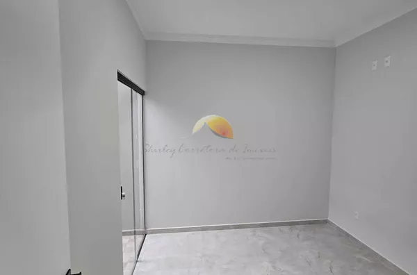 VENDO EXCELENTE CASA NO BAIRRO JARDIM CALIFORNIA