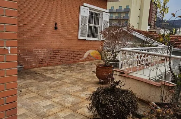 VENDO EXCELENTE CASA NO CORAÇÃO DE ITAJUBÁ!
