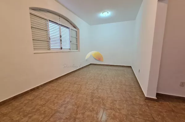 VENDO OU ALUGO ÓTIMA CASA NO BAIRRO VARGINHA