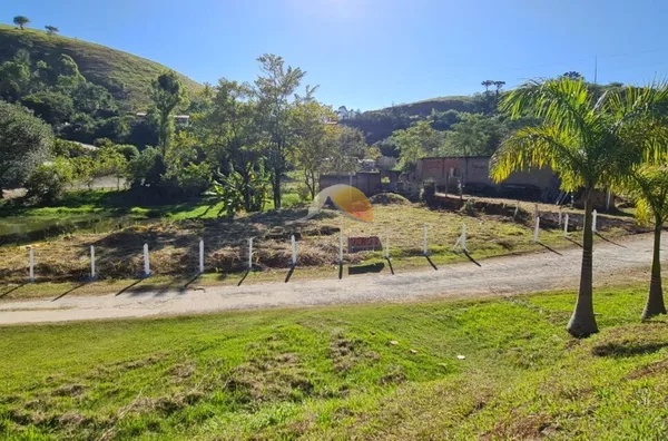 VENDE-SE TERRENO PRÓXIMO A ITAJUBÁ