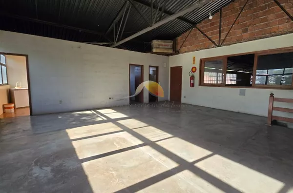 ALUGO ÓTIMO GALPÃO NO DISTRITO INDUSTRIAL