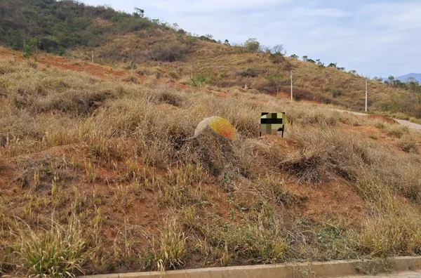VENDO ÓTIMO TERRENO NO LOTEAMENTO OLHOS D'ÁGUA II