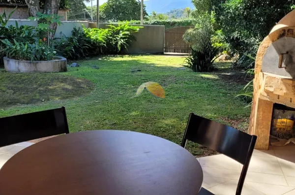 ALUGO PARA TEMPORADA – ÓTIMA CASA EM ILHABELA