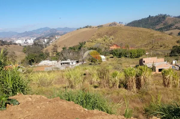 VENDE-SE LOTES NO CLUBE ALEXANDRE BRAGA NO BAIRRO PINHEIRINHO