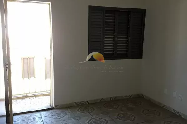 VENDO EXCELENTE APARTAMENTO NO BAIRRO AVENIDA.