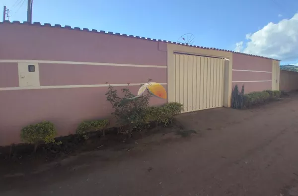 VENDE-SE ÓTIMA CHÁCARA EM PIRANGUINHO