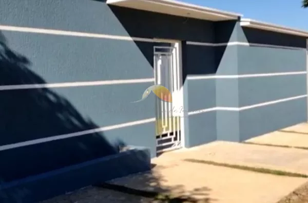 VENDE-SE EXCELENTE CASA NO CONDOMÍNIO VISTA VERDE