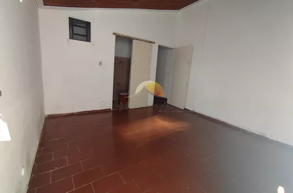 ALUGA-SE EXCELENTE KITNET NO BAIRRO MORRO CHIC!