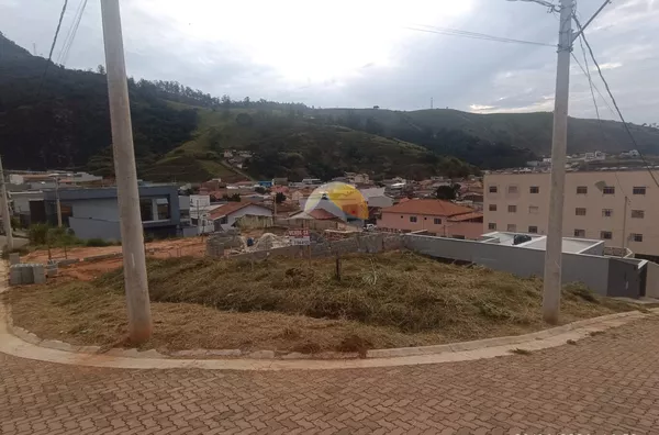 TERRENO A VENDA NO LOTEAMENTO VALE DAS HORTENCIAS EM ITAJUBÁ/MG