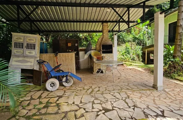 VENDO ÓTIMA CASA EM ITAJUBÁ!