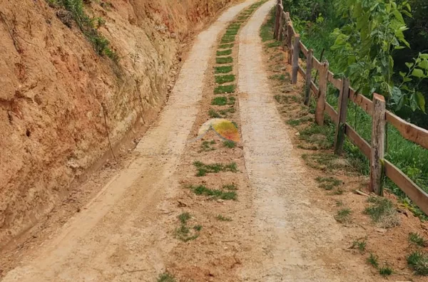 VENDO ÓTIMA CHÁCARA NO BAIRRO ÁGUA LIMPA