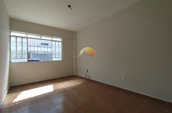 ALUGO EXCELENTE CASA NO CENTRO DE ITAJUBÁ! COMERCIAL OU RESIDENCIAL