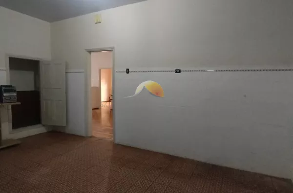 VENDE-SE CASA NO BAIRRO VARGINHA