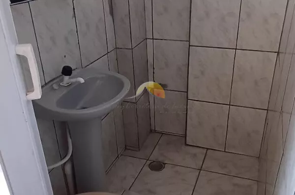 ALUGA-SE KITNET NO BAIRRO AVENIDA!