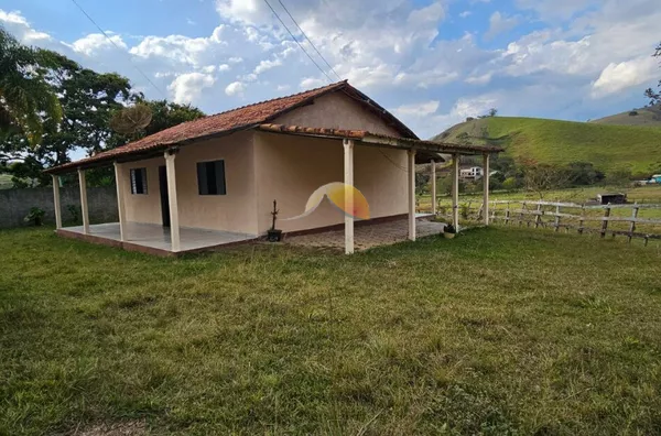 ALUGA-SE CASA NO BAIRRO RETIRO