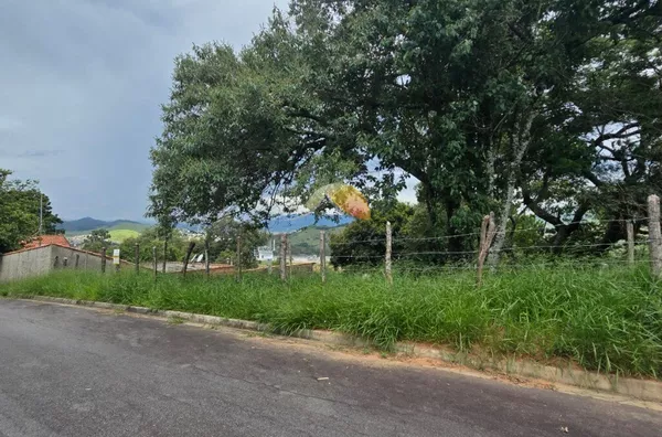 VENDO ÓTIMO TERRENO NO BAIRRO NAÇÕES!