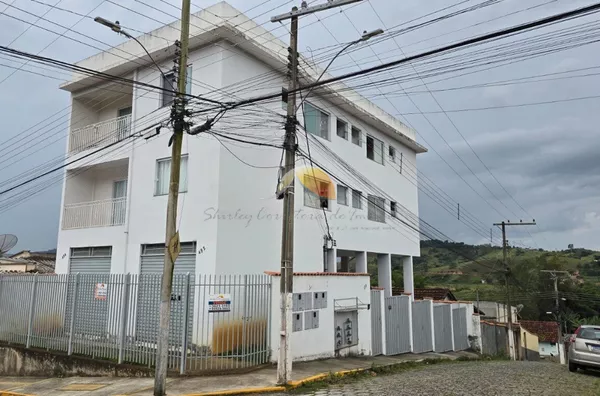 VENDO EXCELENTE PRÉDIO NO BAIRRO PIEDADE!