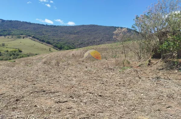 VENDO EXCELENTE SÍTIO EM TRÊS CORAÇÕES 