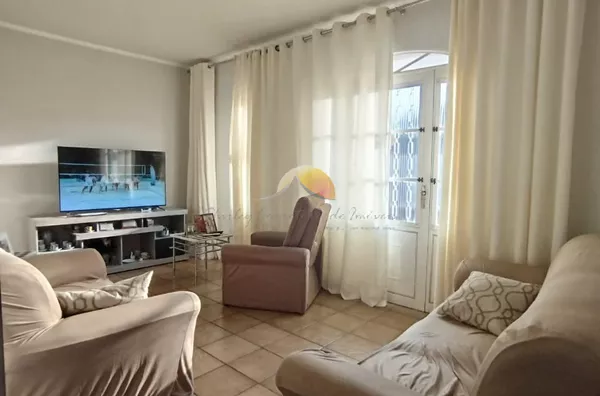 VENDO EXCELENTE APARTAMENTO TÉRREO NO BAIRRO AVENIDA!