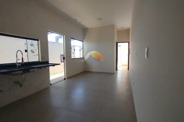 VENDO ÓTIMA CASA NO BAIRRO SANTA TEREZINHA