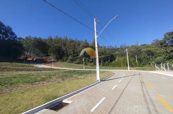 EXCELENTES TERRENOS À VENDA NO DONA FLORA