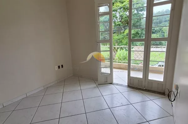 ALUGO ÓTIMA CASA NO BAIRRO NOSSA SENHORA DE FÁTIMA!