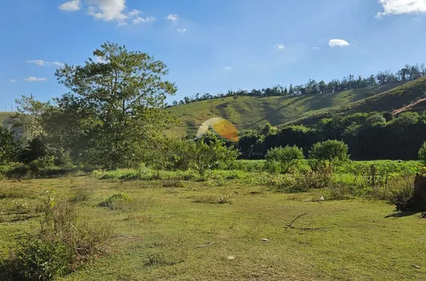 ALUGO TERRENO NO BAIRRO VARGINHA