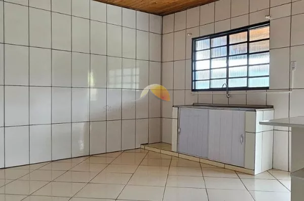 ALUGA-SE CASA NO BAIRRO RETIRO