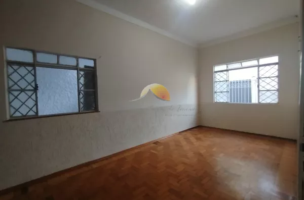 ALUGO, VENDO OU TROCO ÓTIMA CASA NO BAIRRO VARGINHA! - Foto 6