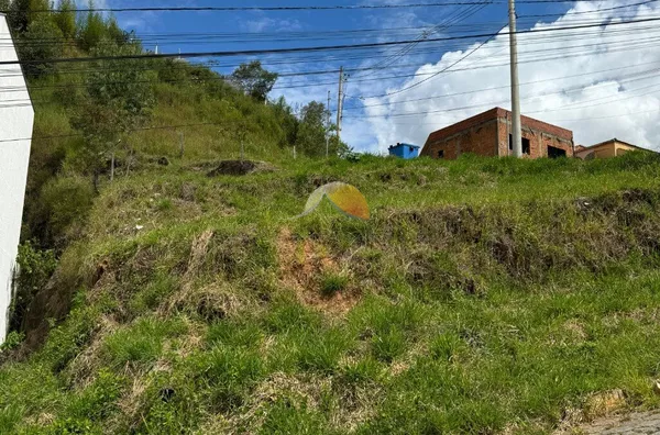 VENDO ÓTIMO TERRENO NO BAIRRO NOSSA SENHORA DE FÁTIMA 