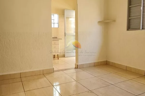 ALUGO EXCELENTE CASA NO BAIRRO MEDICINA