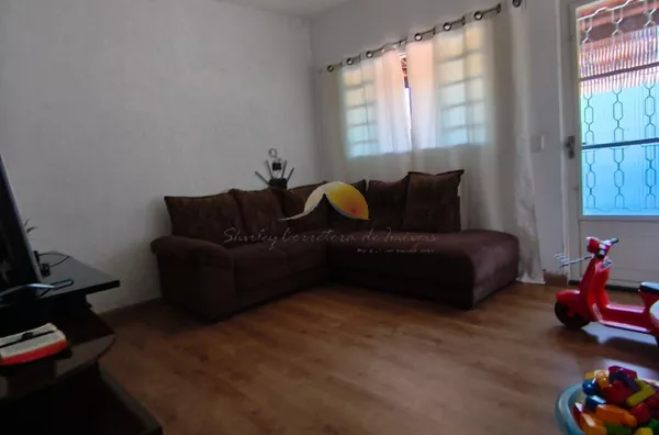 VENDO ÓTIMA CASA NO BAIRRO REBOURGEON